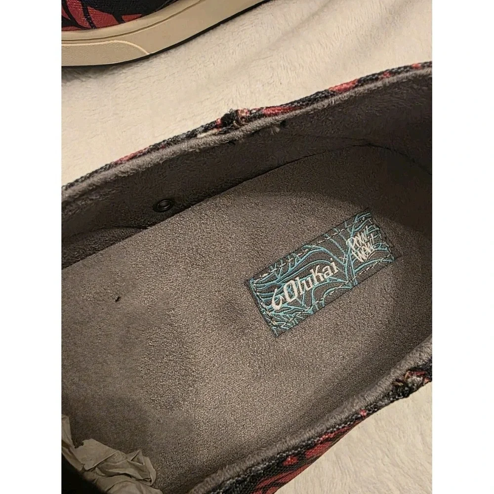 Olukai Kahu PowWow Slip On Shoes Mens 11.5 Red Black Leaf Canvas Loafers 10372